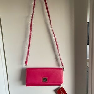 Dooney & Bourke cross-bag